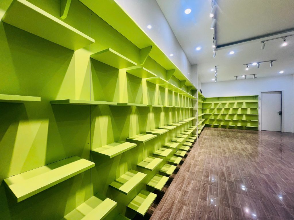 Thiết kế và Thi công shop giày Crocs tại Đà Nẵng