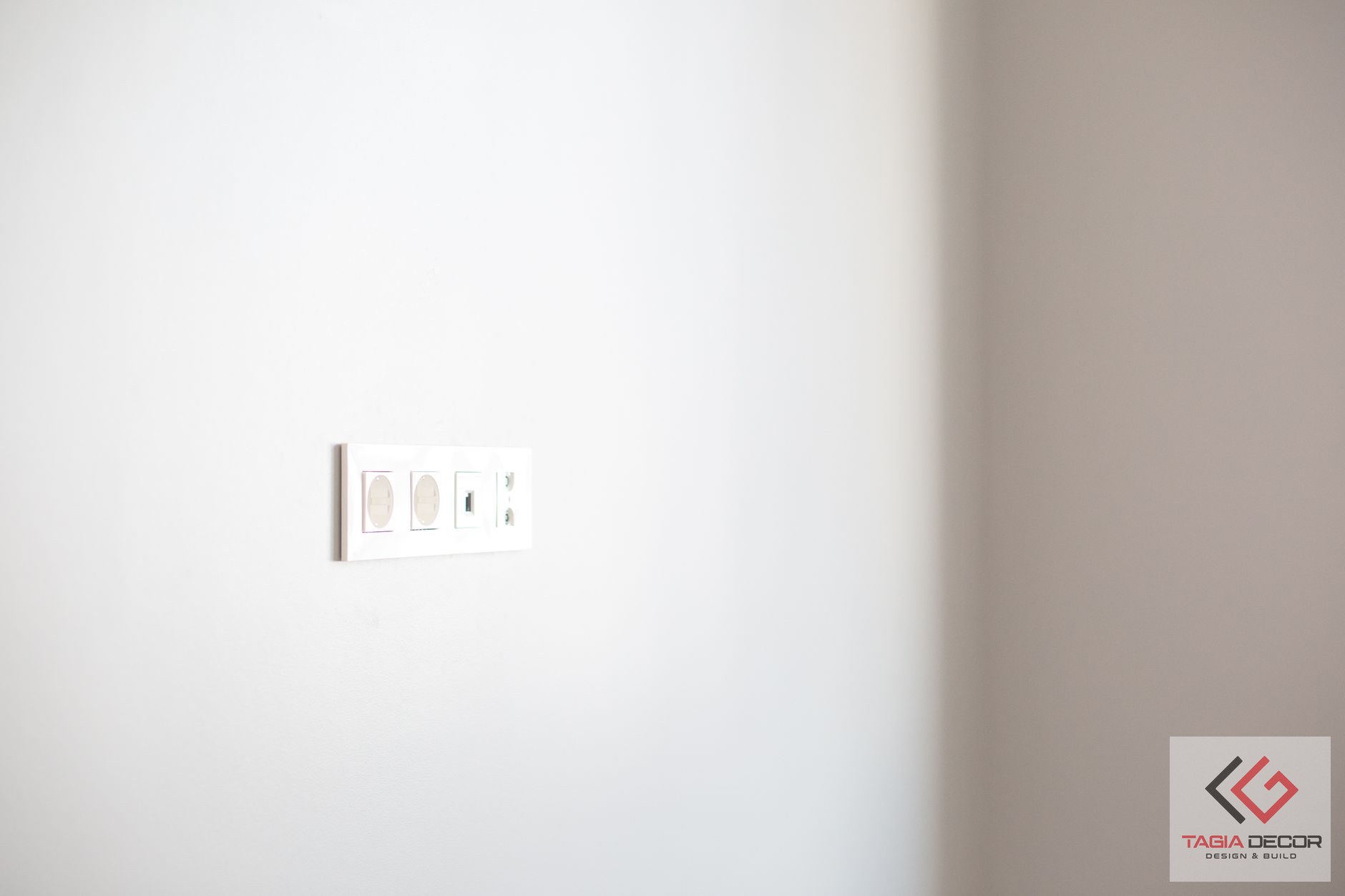 2. Hệ thống ổ cắm và công tắc — TAGIA DECOR Đà Nẵng